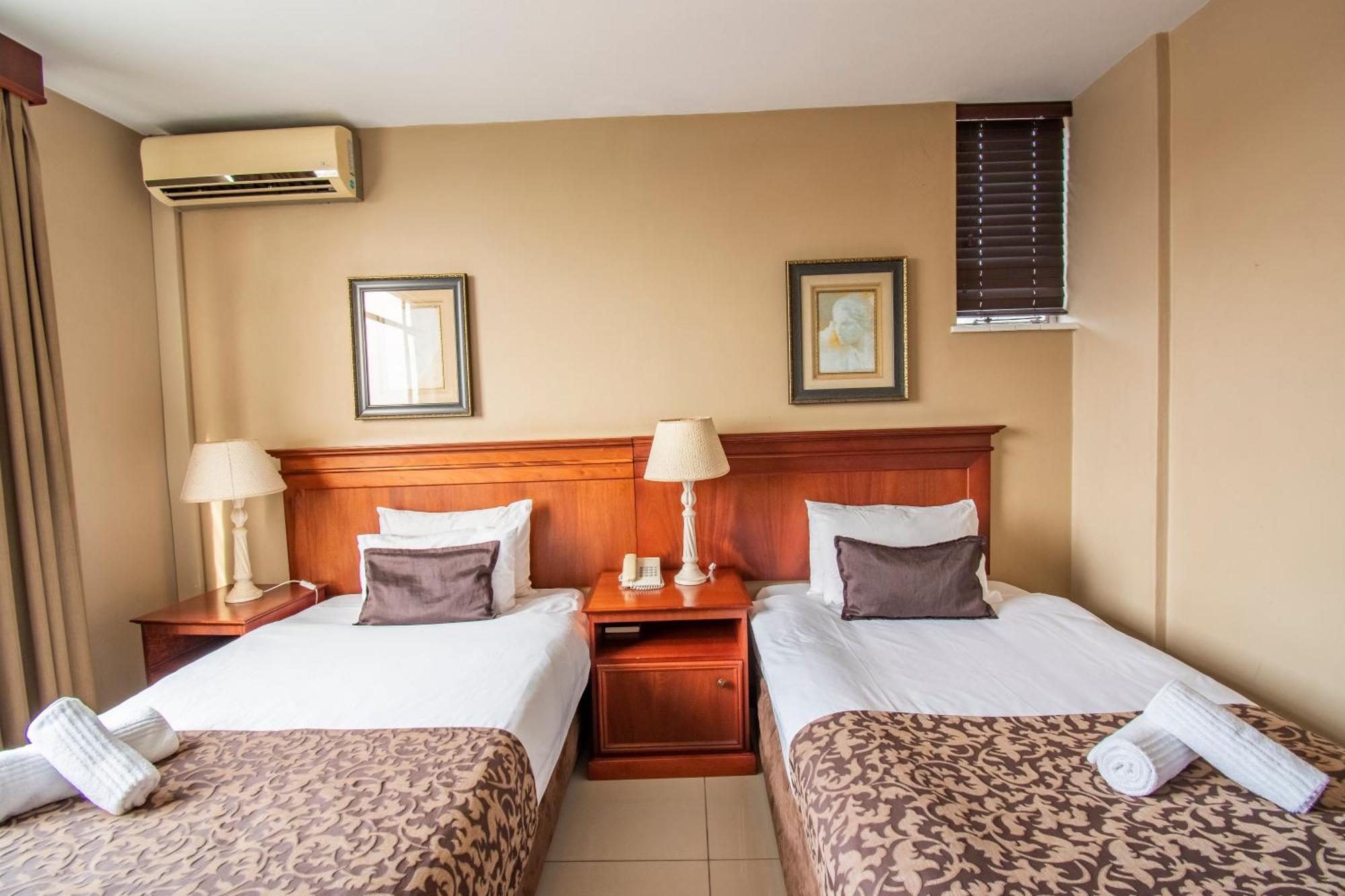 Emakhosini On East 3* Durban